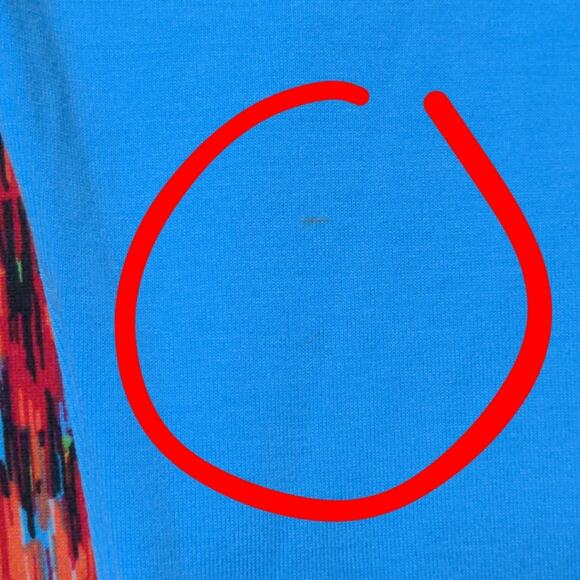 LuLaRoe Geometric Randy Tee  - Size L - NWT/Flaw - Picture 9 of 9